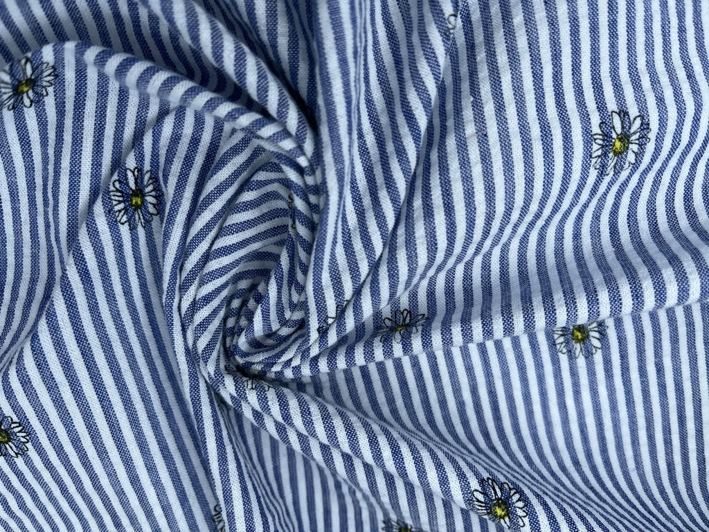 100% Cotton Seersucker Strawberry Stripes Fabric – G.k Fashion Fabrics