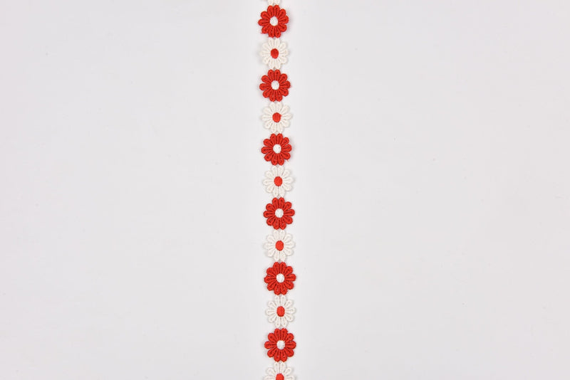 Daisy Flower Pattern Embroidery Lace Trim / 2 yards / packet - G.k Fashion Fabrics